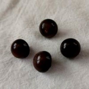4 brown iridescent buttons
